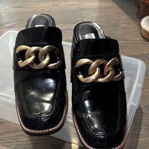Steve Madden Black Patent Mules with Gold Chain Accent, size 6.5